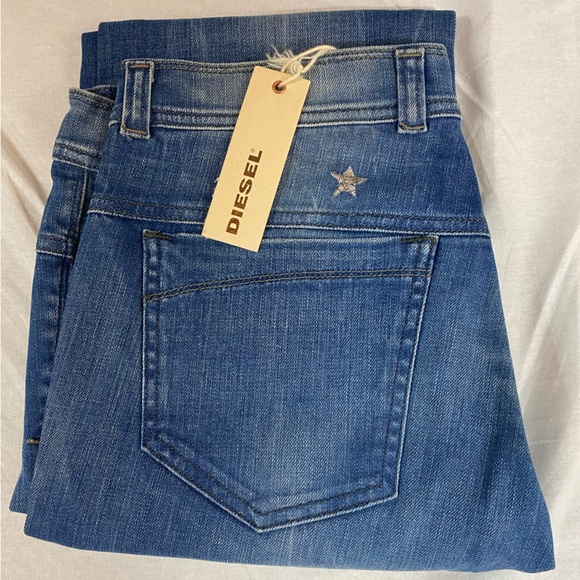 DIESEL - Soozy Straight leg denim pant - Picture 7 of 12